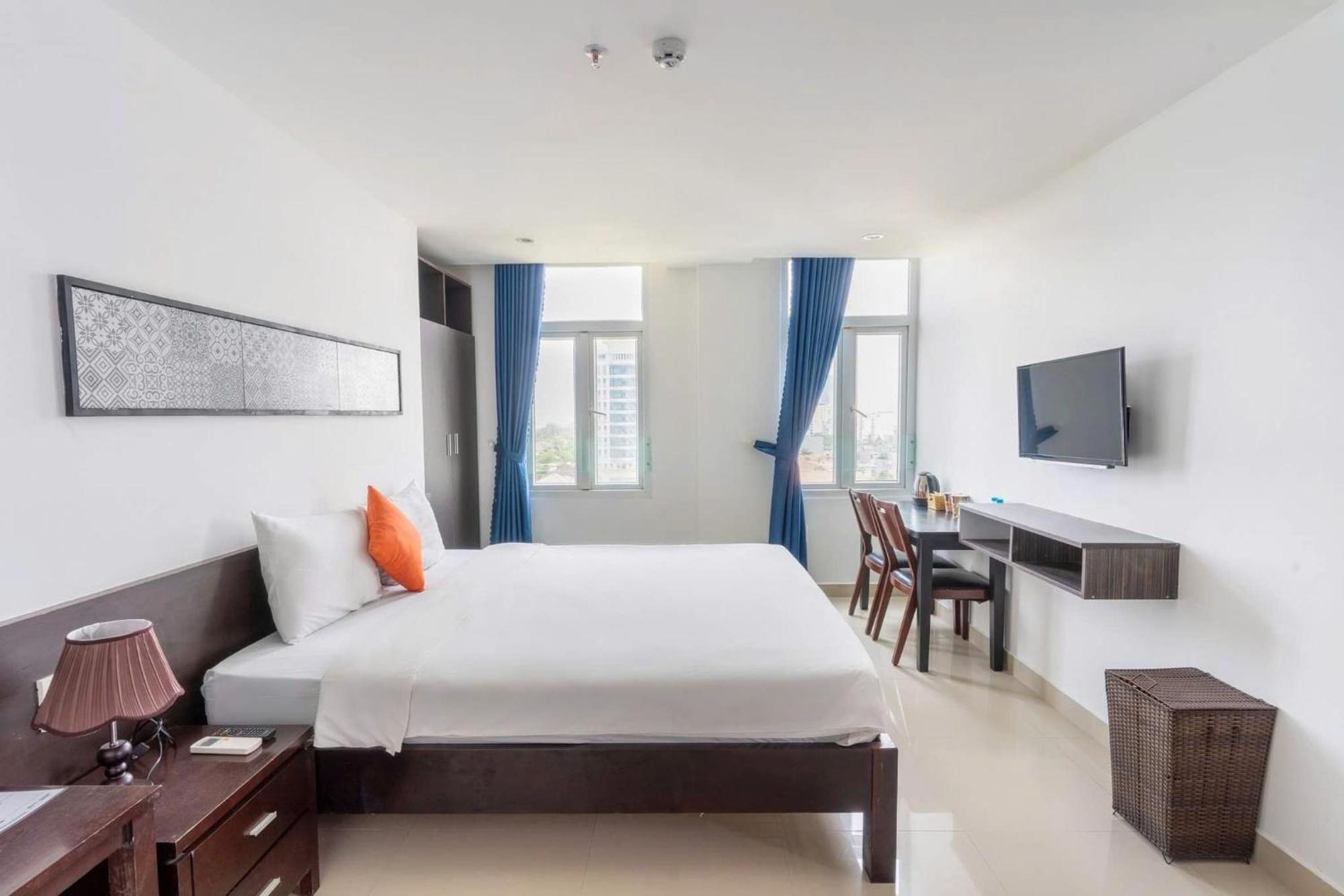 Queen Palace Sea View Hotel Da Nang Esterno foto
